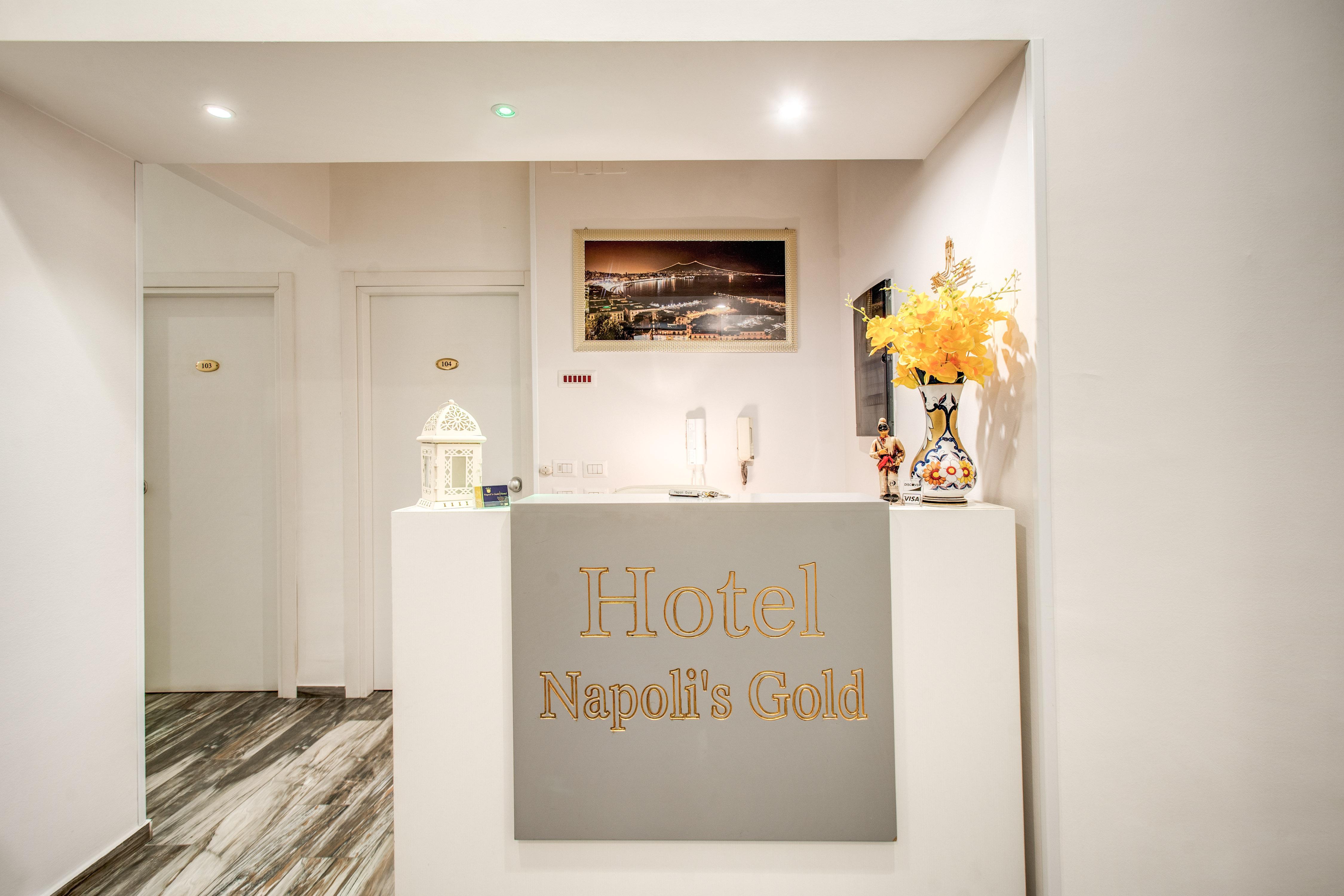 Napoli'S Gold Hotel Exterior photo